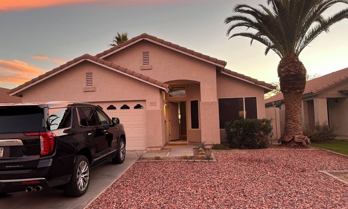Fletcher Heights Maison | Charming 3-bedroom 2 full house in lovely Peoria with AC/Pool
