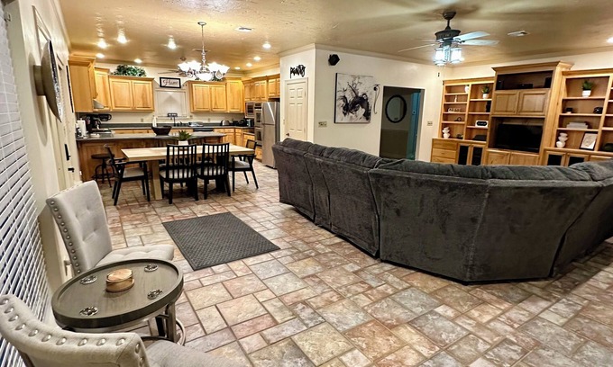 Whitehouse Maison | Charming 3 bedroom 3.5 bath Handicap Accessible House with Heated Indoor Pool