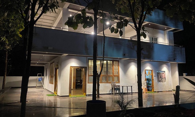 Hyderabad Autre | Charming 3-bedroom farmhouse in delightful Hyderabad with AC, Wi-Fi and pool.