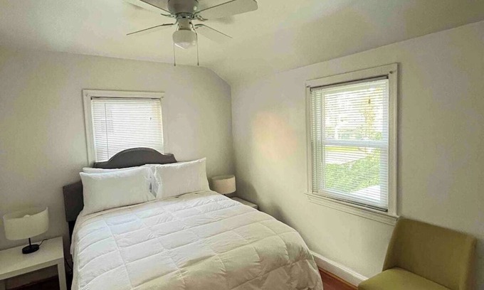 Coral Hills Maison | Charming 3-bedroom house by Capitol Hill DC