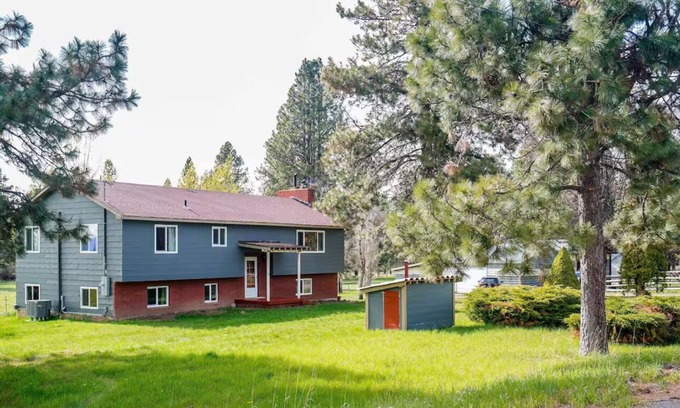 Chiloquin Autre | Charming 3-bedroom house with AC, WiFi in welcoming Chiloquin