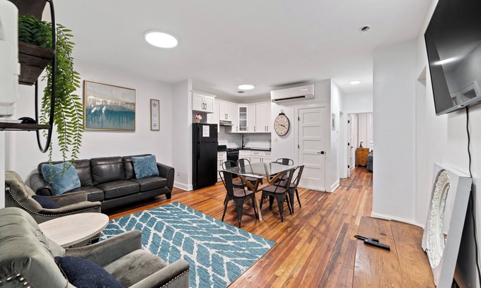Crown Heights Maison | Charming 3-Bedroom House in Delightful Brooklyn with Wi-Fi & AC