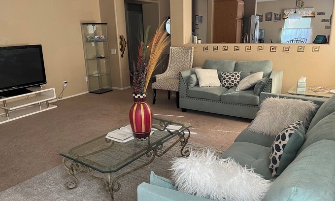 Maricopa Maison | Charming 3-bedroom house with WiFi and AC in Maricopa