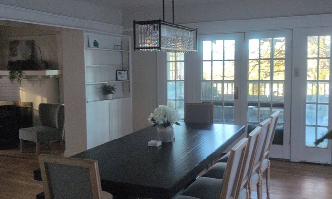 Roseburg Maison | Charming 3-bedroom house with WiFi and stunning views in lovely Roseburg