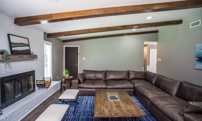Lubbock Maison | Charming 3-bedroom house with WiFi and AC in enchanting Lubbock