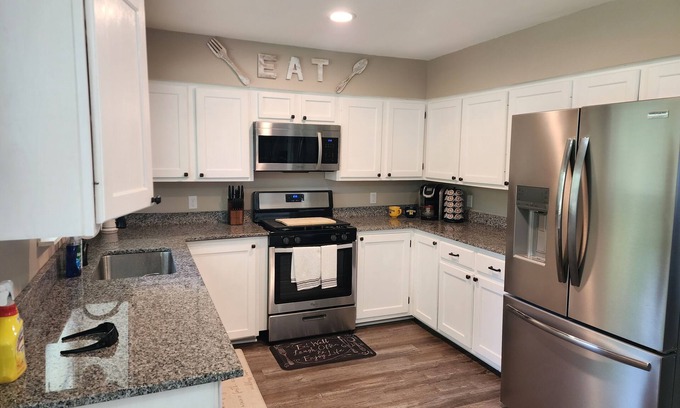 Romulus Maison | Charming 3-bedroom house in Romulus with a beautiful country setting