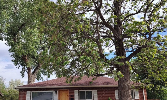 Harvey Park South Maison | Charming 3-bedroom house with WiFi, AC in delightful Denver