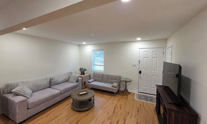 Durham Maison | Charming 3-bedroom house minutes to DUKE!