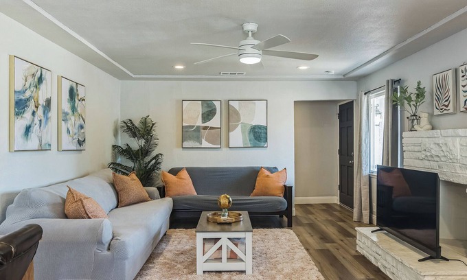 Raisin Maison | Charming 3-bedroom house with wifi, AC and smart tvs in every room