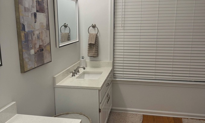 Gavin Maison | Charming 3-bedroom house with AC in Marion