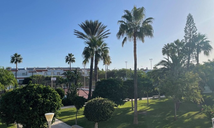 Retamar Maison | Charming 3-bedroom townhome with AC, WiFi in lovely Retamar