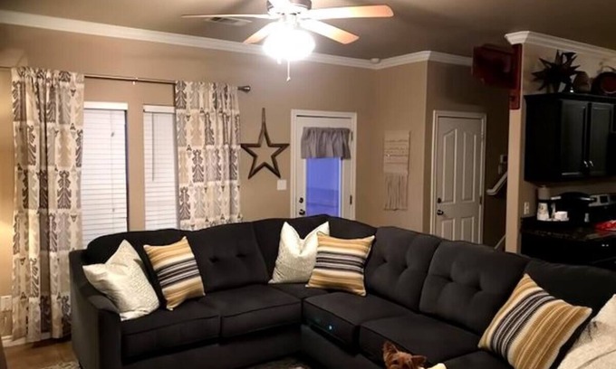 Odessa Maison | Charming 3-bedroom townhome with WiFi, AC in pleasant Odessa