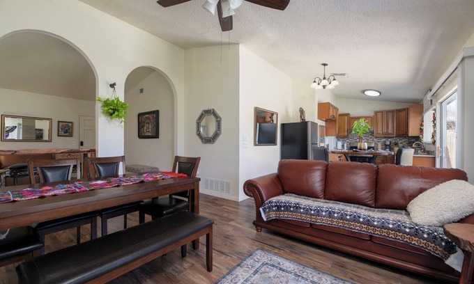North San Antonio - SAT Maison | Charming 3-bedroom house in NE San Antonio, Close to the Airport
