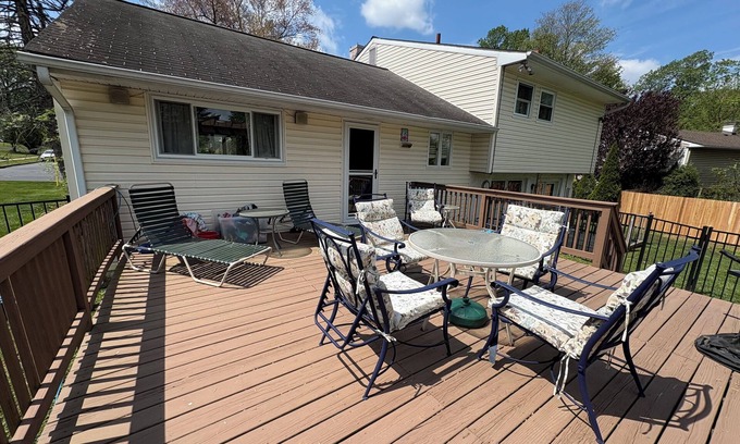 Willow Grove Maison | Charming 3-bedroom house in Pleasant Willow Grove with AC, WiFi