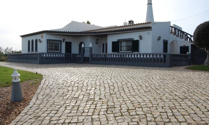 Aldeia Villa | Charmante villa de 3 chambres avec WiFi et chauffage central dans la belle Santa