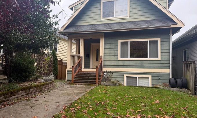 Central District Maison | Charming 3-BR Home Close to Swedish Cherry Hill