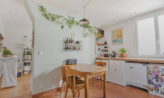 Porte-Saint-Martin Appartement | Charming 3 room apartment near Canal Saint-Martin