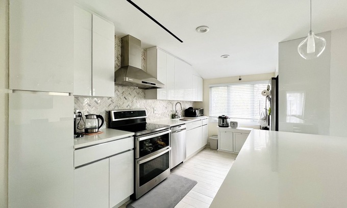 Glen Cove Maison | Cosy Modern Home