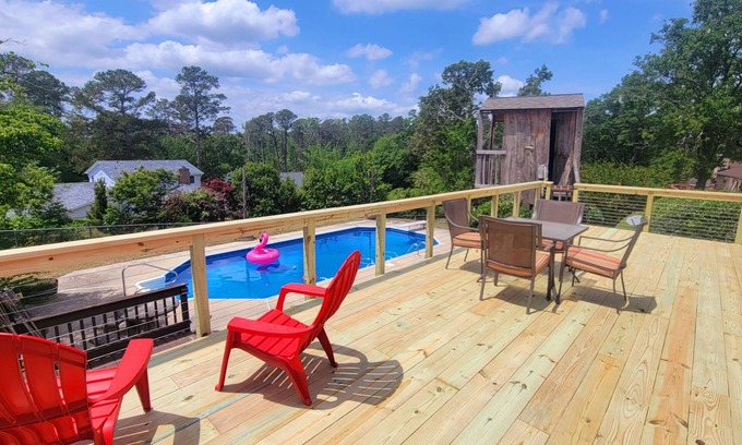 North Augusta Maison | Charming 4-bedroom house with large pool, backyard oasis and AC in North Augusta