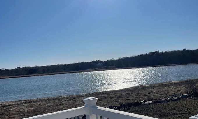 Biddeford Pool Maison | Charming 4-bedroom cape on Hills Beach Road