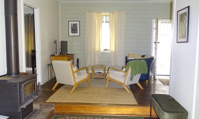 Braidwood Maison | Charming 4 bedroom house, beautiful large private garden