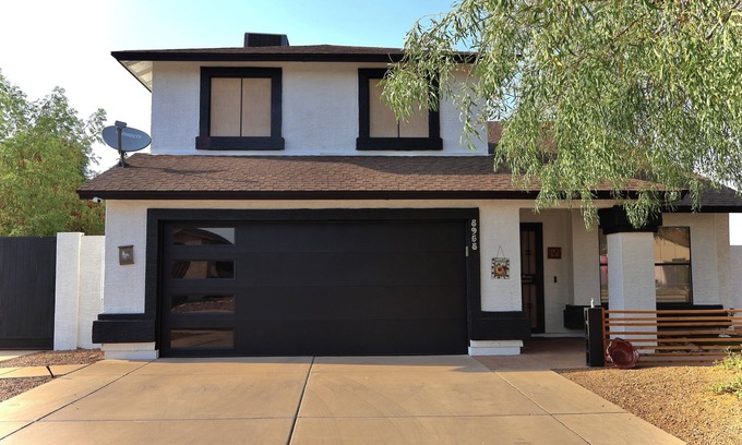 Glendale Maison | Charming 4-bedroom house in Glendale Near State Farm Stadium