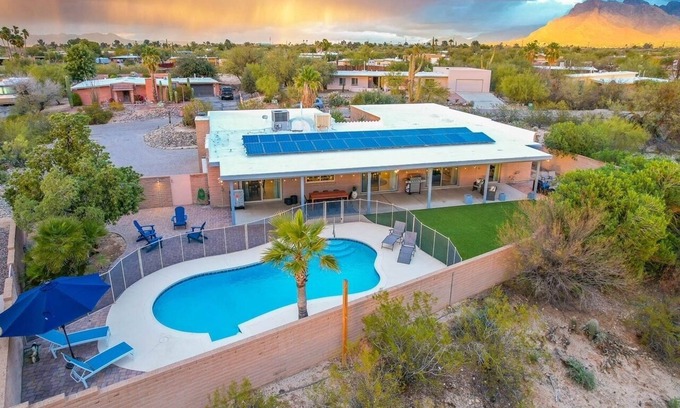 Casas Adobes West Maison | Charming 4-bedroom house in Tucson with Heated Pool and Hot Tub and Great Patio