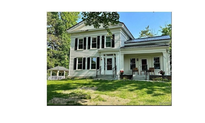 Orchard Park Maison | Charming 4-bedroom house with AC in Orchard Park - hometown of the Buffalo Bills