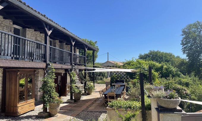 Touffailles Maison | Gîte de charme 4* privatisé Piscine&jacuzzi 11 chambres/10 salle de bains