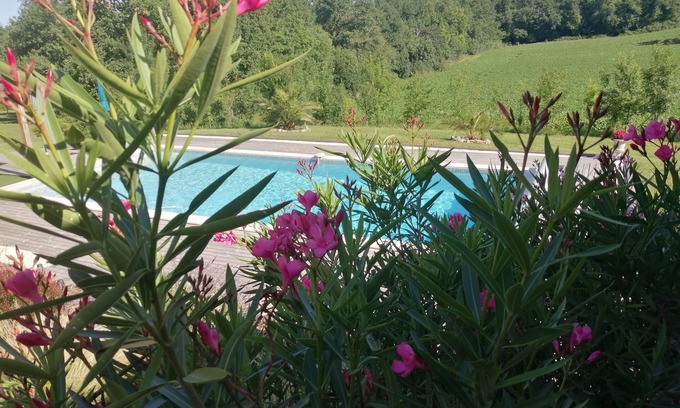Saint-Sernin Cottage | Gîte Le Petit Galice, 6 pers avec piscine et étang, 30 mn de Bergerac