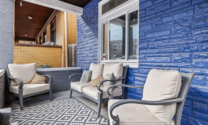 Perry North Maison | Charming 4bedroom home with AC WiFi in Pittsburgh close to Downtown and Stadium