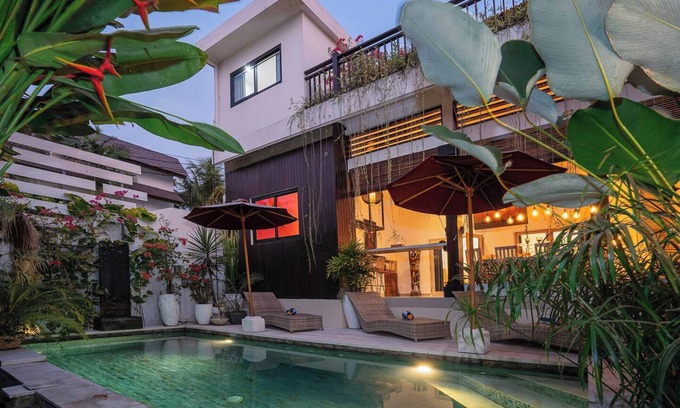 Batu Bolong Villa | Villa de charme 6 chambres Echobeach vue rizières