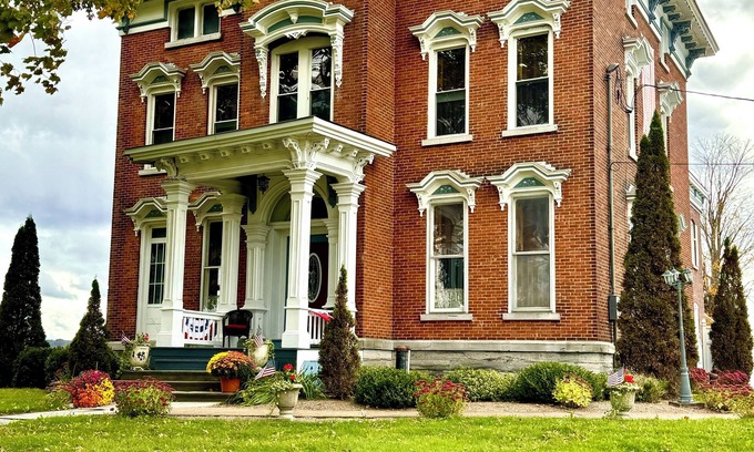 Boonville Maison | Charming 6-bedroom vacation rental in Boonville NY, with amazing views!