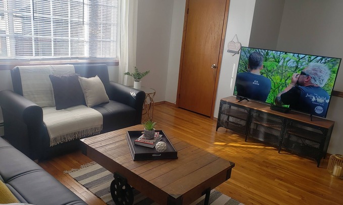 Queens Appartement | Charming Abode near JFK/UBS/ Casino/LIRR/Subway