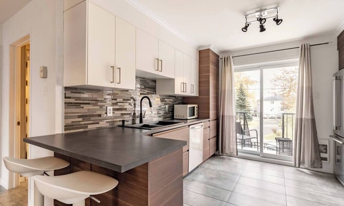 Bout-de-l'Ile Appartement | Charmant logement à Montréal