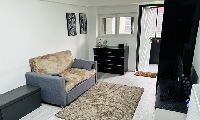 Sevran Maison | Charming accommodation, free parking, RER B train, CDG Airport, Parc des Expos