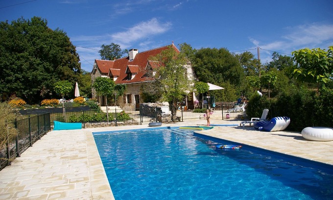 Espedaillac Maison | Maison de charme climatisée, avec piscine chauffée et clôturée, et grand jardin