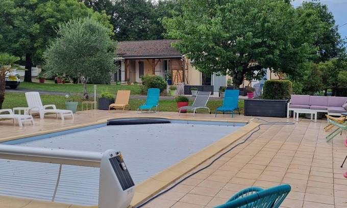 Figeac Maison | Charmante maison de 6/8 couchages climatisée avec piscine chauffée , à Lunan