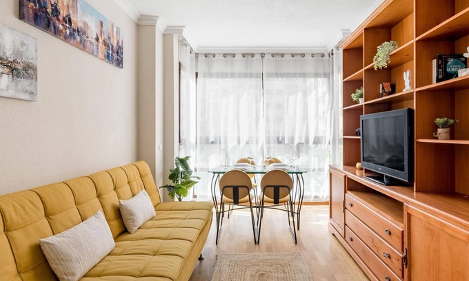 Rejas Appartement | Charming Airport V - Design apartment next to the airport
