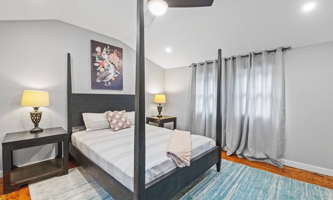 Alton Cottage | Charming Alton Bay Getaway – 1BR Cottage, Pool Access & Walk to Lake