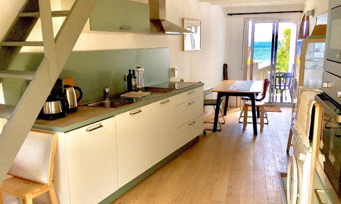 Treboul Appartement | The Beach House -SUR LA PLAGE 3 pièces sur trois niveaux 3/5 personnes