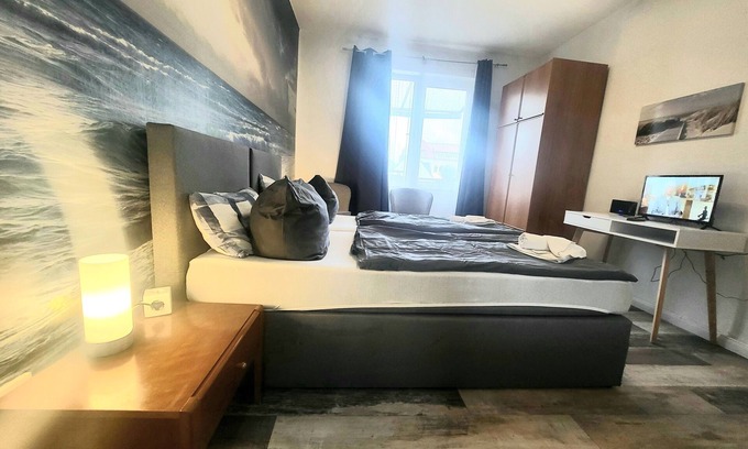 Cuxhaven Hôtel | "Charming and Cozy Hotel in Cuxhaven City Center, Steps from the Harbor