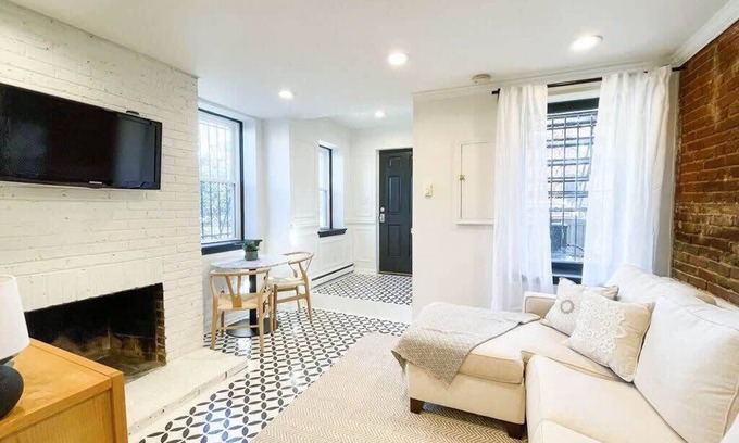 Stanton Park Appartement | Charming and Historic Apartment in Capitol Hill