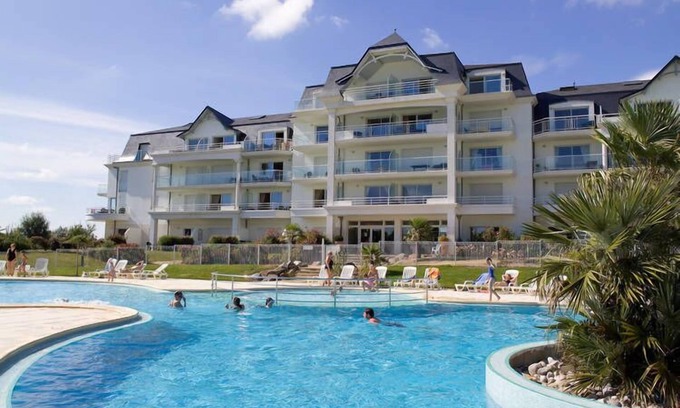 L'Aiguillon-sur-Vie Appartement | Charmant appartement avec lave-vaisselle sur terrain de golf
