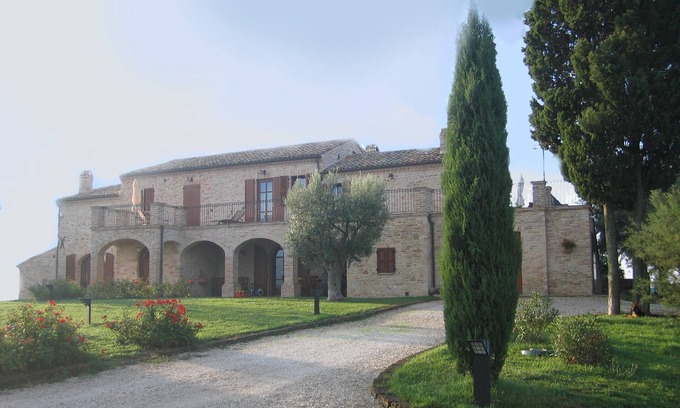 Acquaviva Picena Appartement | Charmant appartement dans un endroit fantastique à flanc de colline et à proximité de la mer