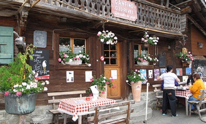 Val d'Illiez Appartement | charming apartment in the heart of the Portes du Soleil ski area in Switzerland