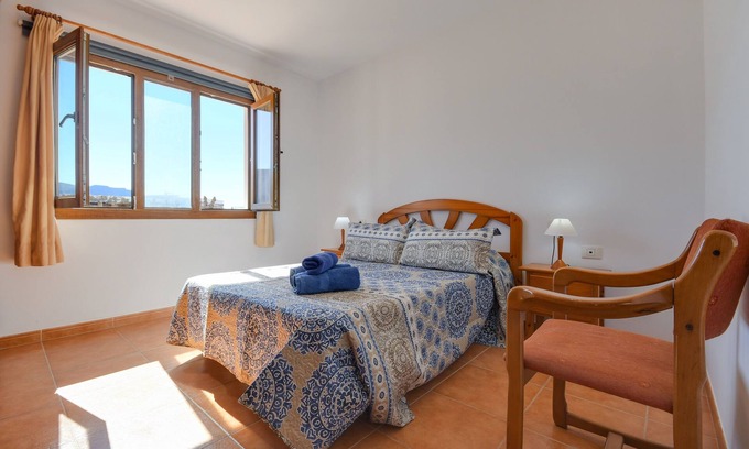 Caleta de Sebo Appartement | Charming Apartment Flor "Six" with Sea View or Mountain View, Wi-Fi & Terrace