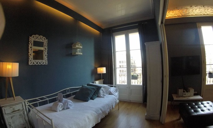 la Vila de Gracia Appartement | Charming Apartment in the Main Street of Barcelona, Close to Downtown and Gracia