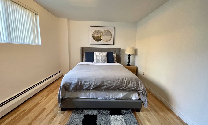 Laval Appartement | Charming apartment in Laval