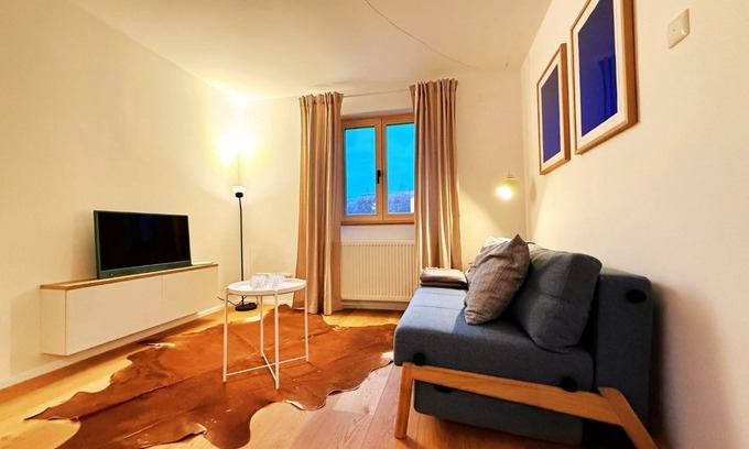 Passau Appartement | Charming apartment - modern, quiet, with parking and good transport links